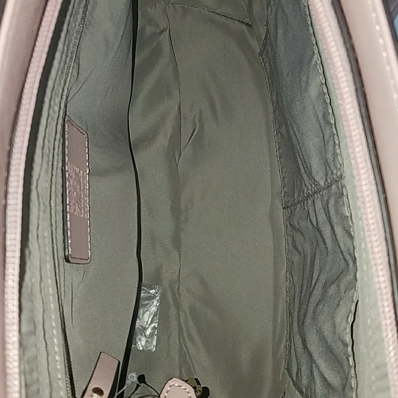 🛑SOLD🛑Anne Klein Acrosstown II Handbag - Picture 4 of 4